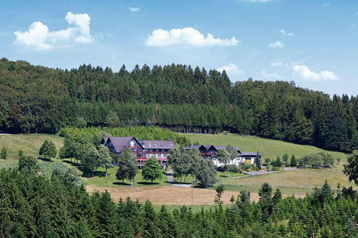 Berghotel Habbel Und Die Welt Kann Warten Cobbenrode Eksteriør billede
